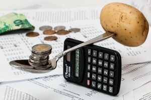 贈答品の現金化は業者を利用するべき？
